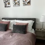 Vadvirag Vendeghaz