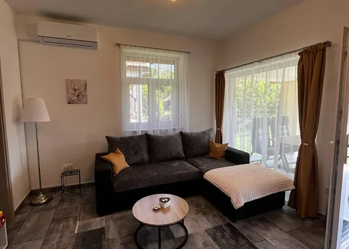 Vadvirag Vendeghaz Prázdninový dům Gárdony