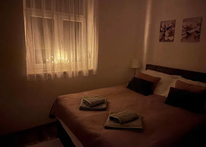 Vadvirag Vendeghaz Gárdony